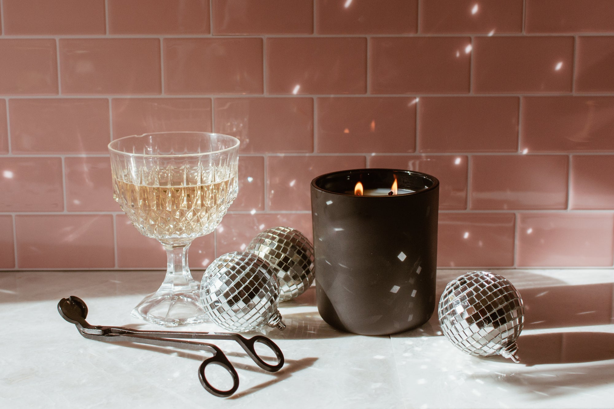 how to choose a candle scent by good wknd
