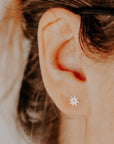 super nova 14k gold star stud earrings