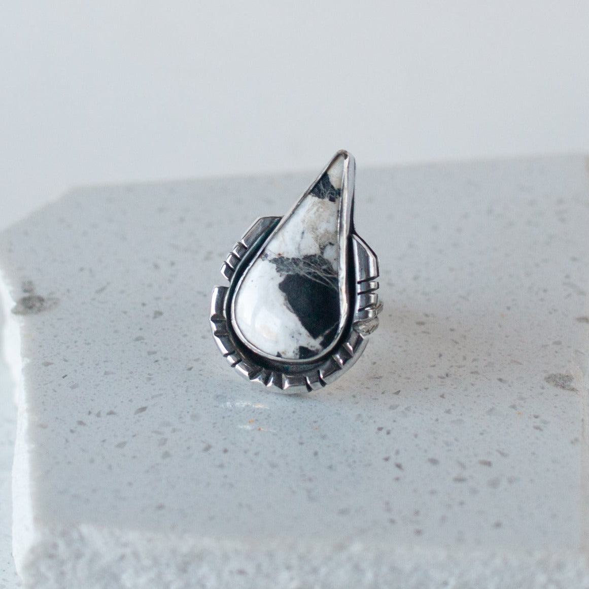 White Buffalo Statement Ring - Sz 8 - Desert Sky