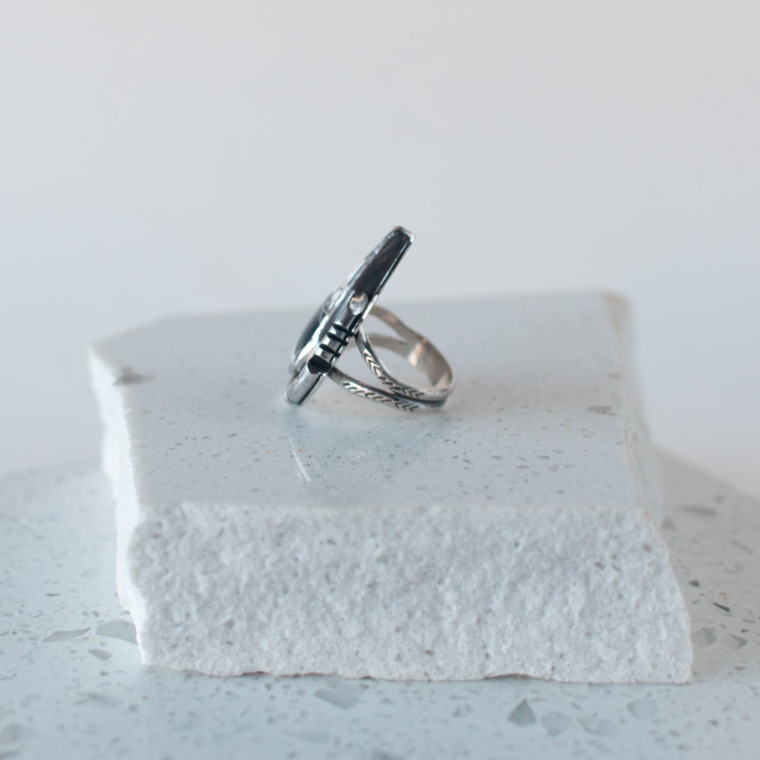 White Buffalo Statement Ring - Sz 8 - Desert Sky