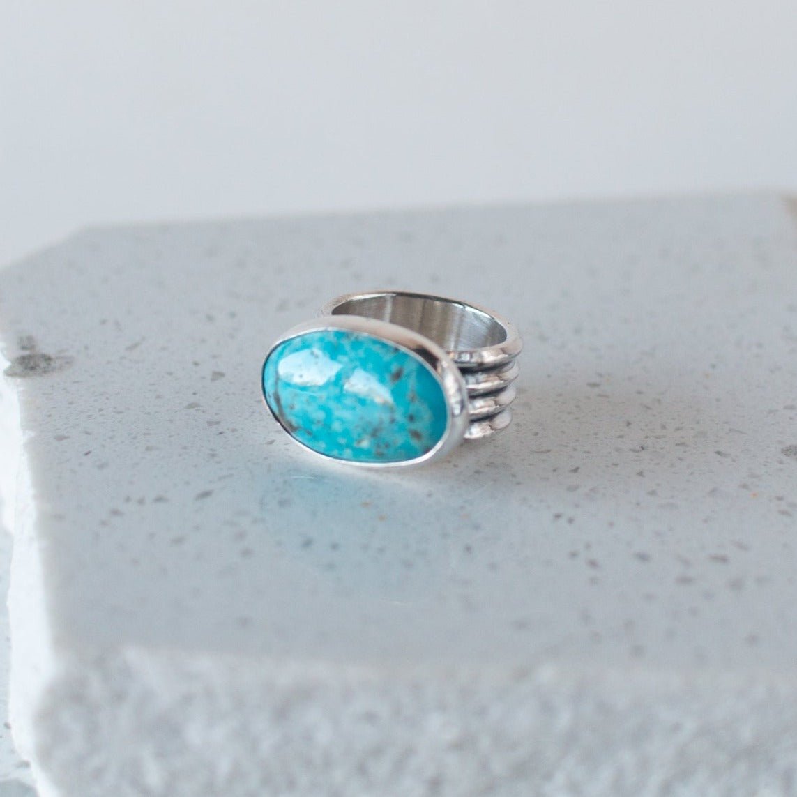 East West Turquoise Wide Band Ring - Size 6.75 - Desert Sky - Good Wknd